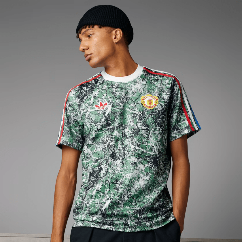 Manchester United Stone Roses Icon Jersey with Shorts